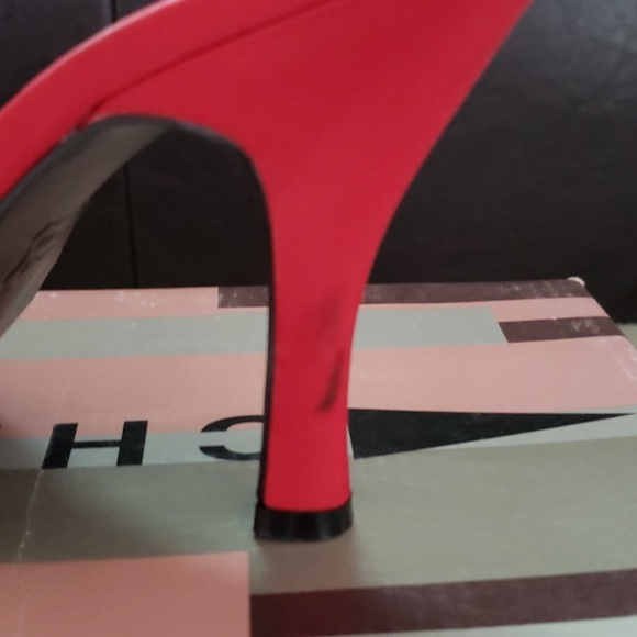 🏷MAKE AN OFFER!! Red slide in heels - Picture 4 of 4